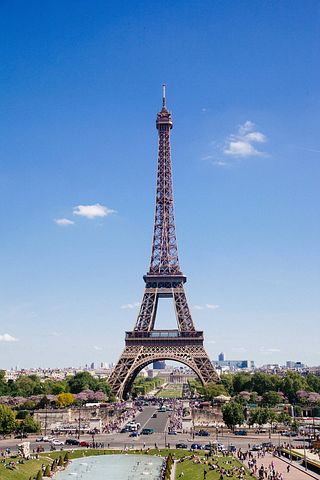 A picture of the Eiffel Tower, Paris, France